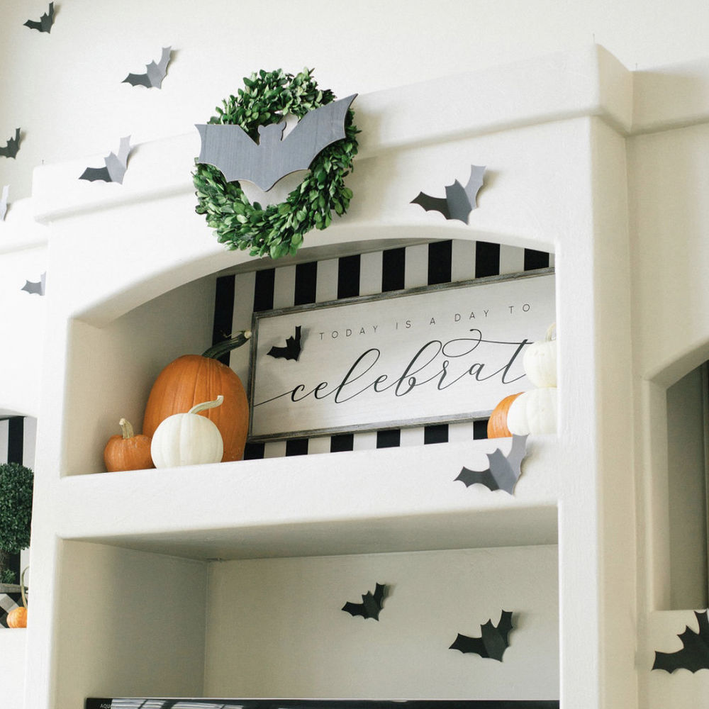 Black Paper Bats - 16 Piece Set