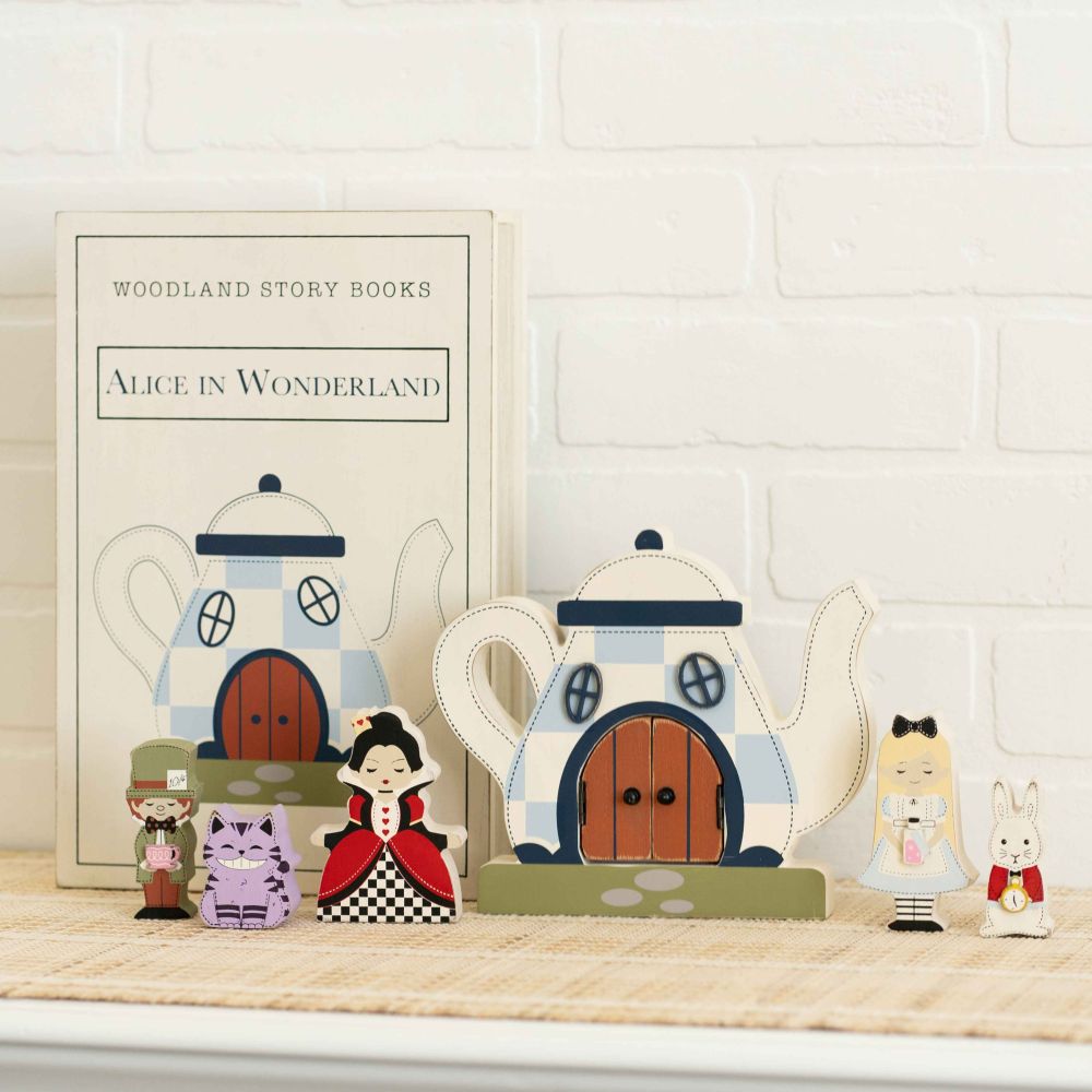 8x12x2.5 wood storybook 7 pc (ALICE)